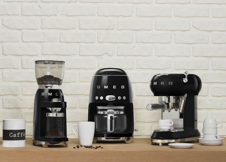 Smeg Macchina Americana Caffè Bianca