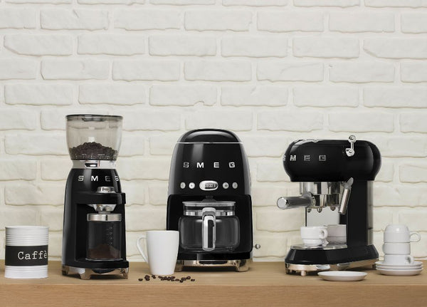 Smeg Macchina Americana Caffè Bianca