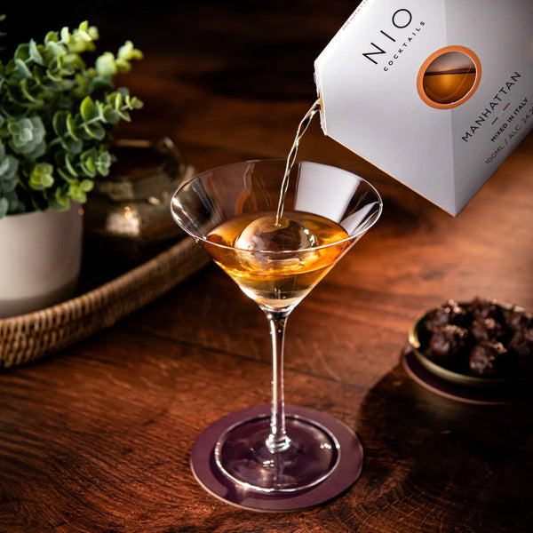 Nio Cocktails Manhattan